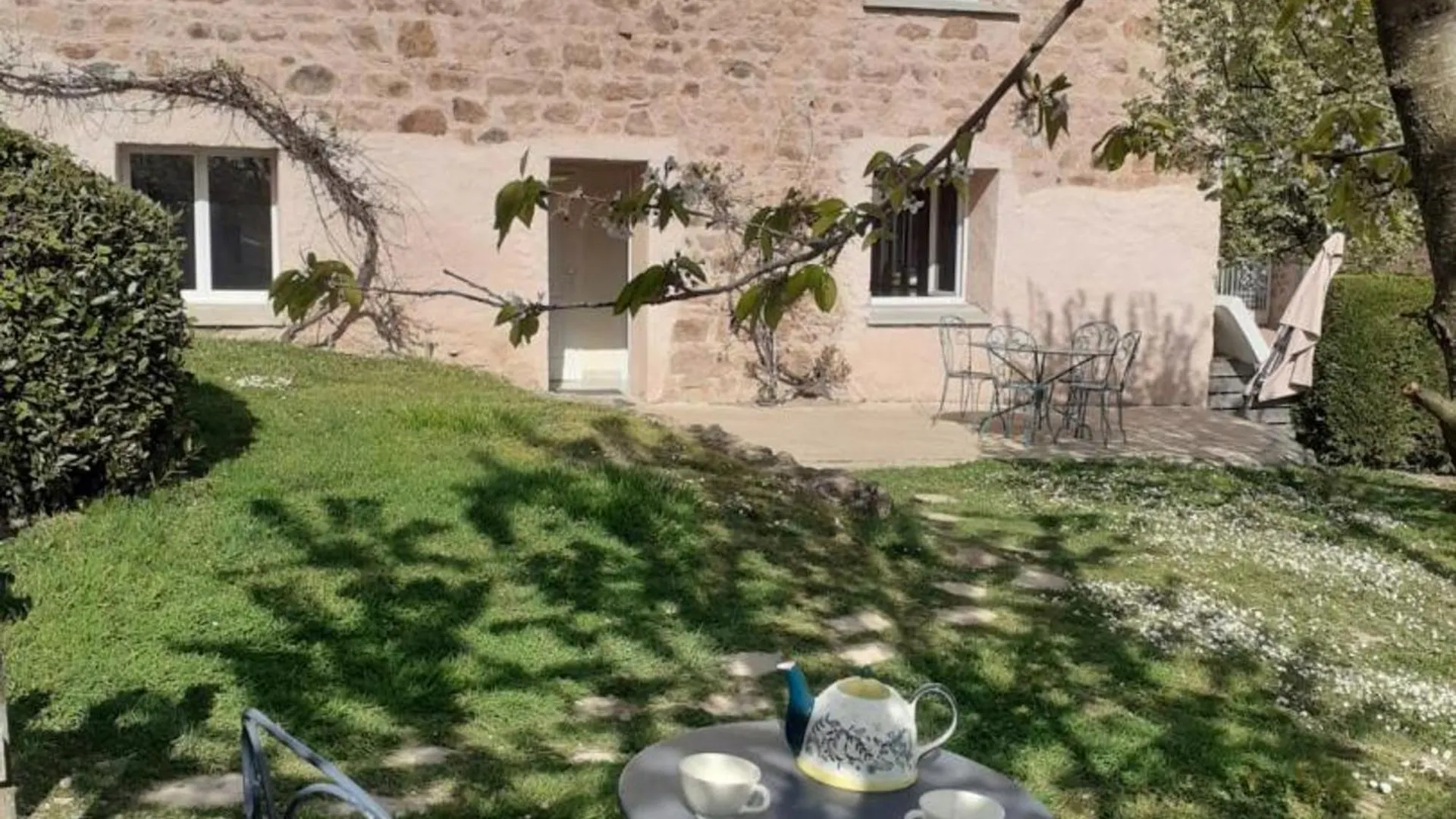 Gite De Charme Avec Jardin, Terrasse Et Poele A Bois En Pleine Nature - Fr-1-496-250 Sevelinges